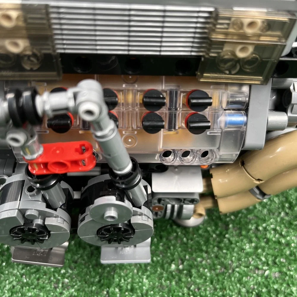 Mould King 10131 W16 Engine Motor Double V8 Cylinder Building Block Toy Set